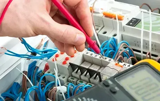 Professional electrician in Loxford